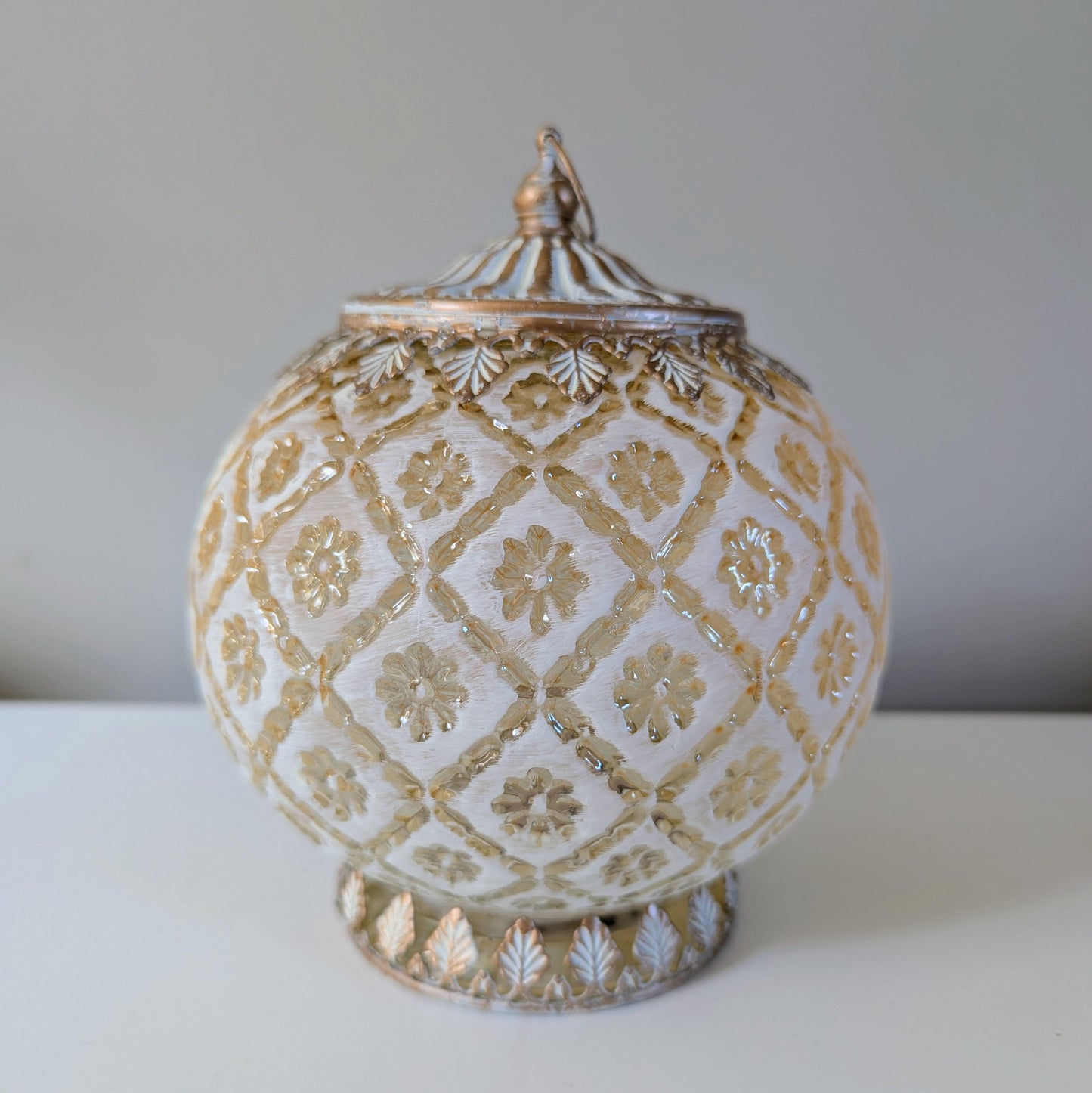 Cream & Gold Moroccan