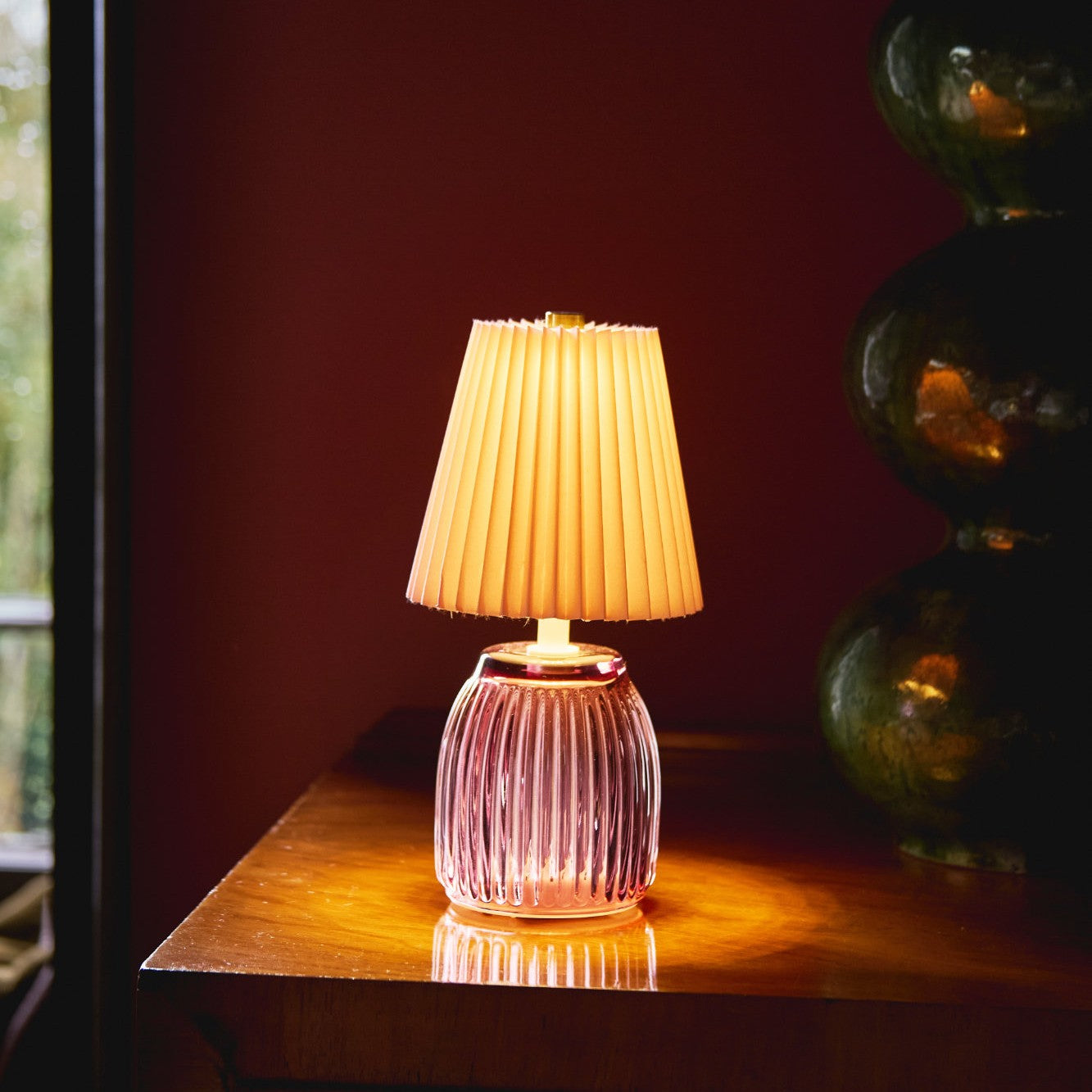 Luma Pink Lamp
